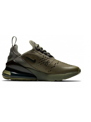 groene nike sneakers